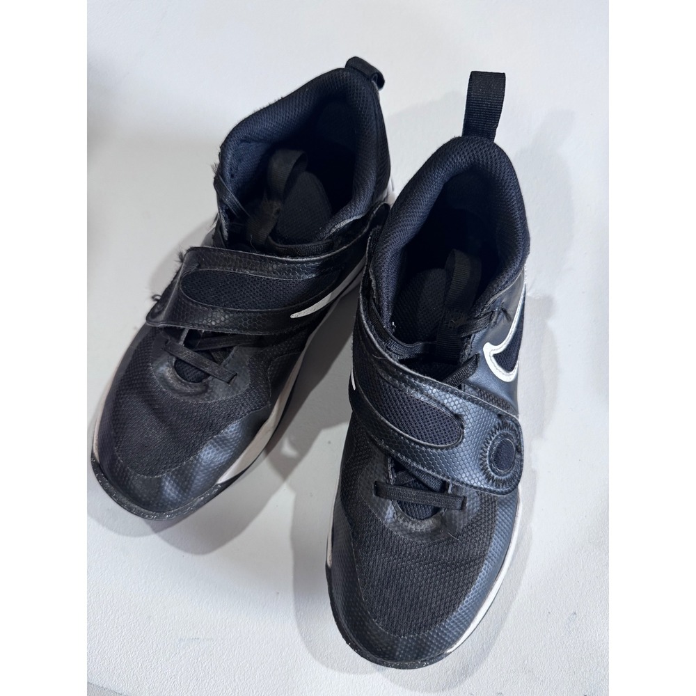 Nike Team Hustle D 11 Black White Kids Basketball Shoes DV8994-002 Size 2.5Y